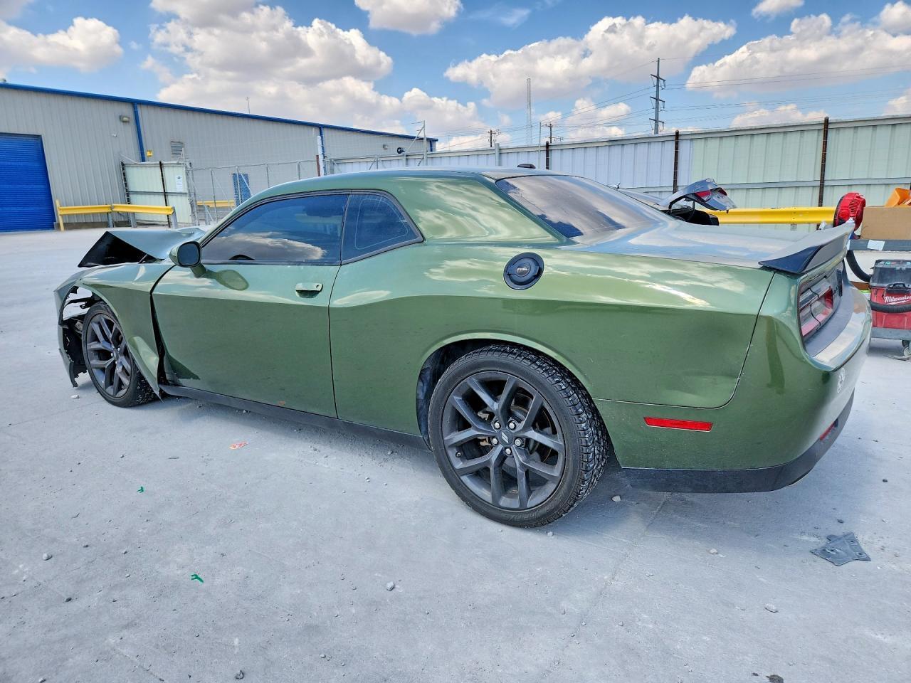 2022 Dodge Challenger Gt - zdjęcie 2