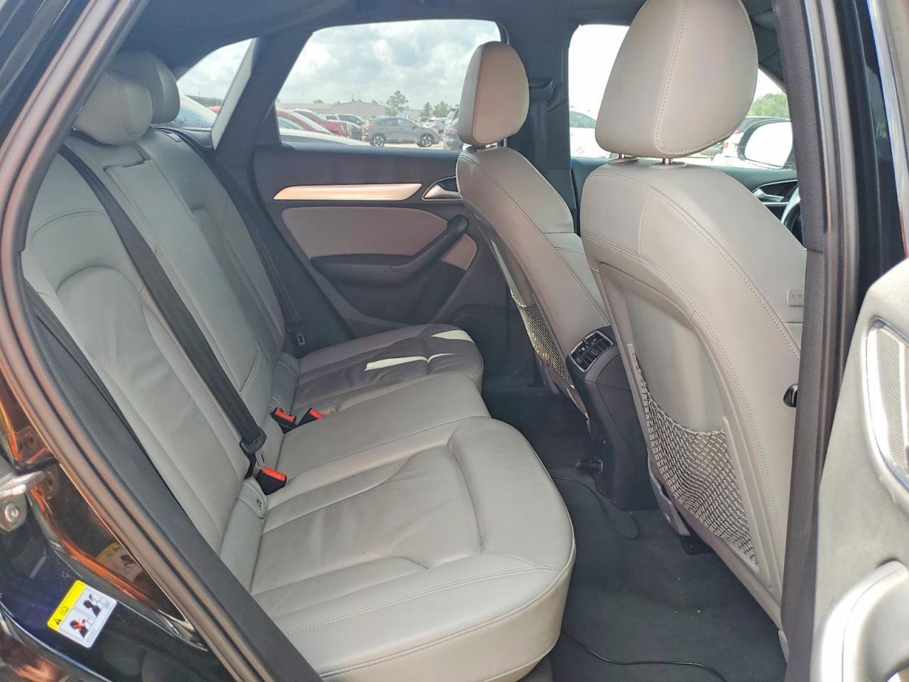 2016 Audi Q3 Premium Plus - zdjęcie 15