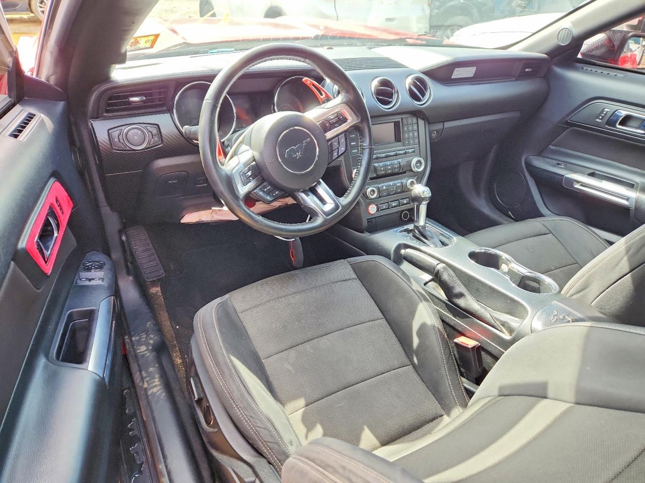 2015 Ford Mustang - zdjęcie 8