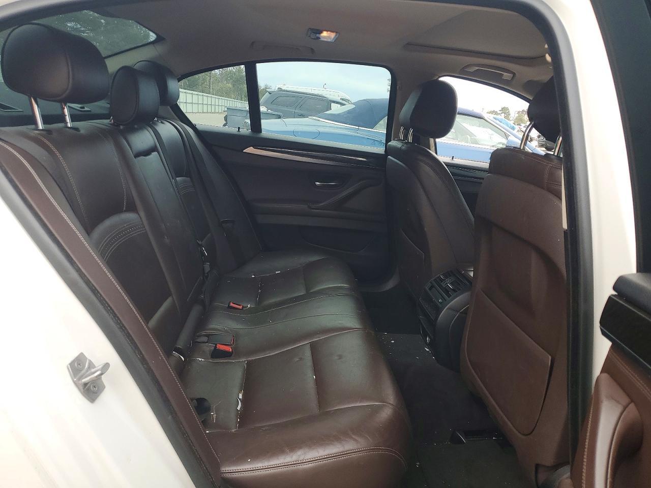 2016 BMW Seria 5 535i - zdjęcie 10