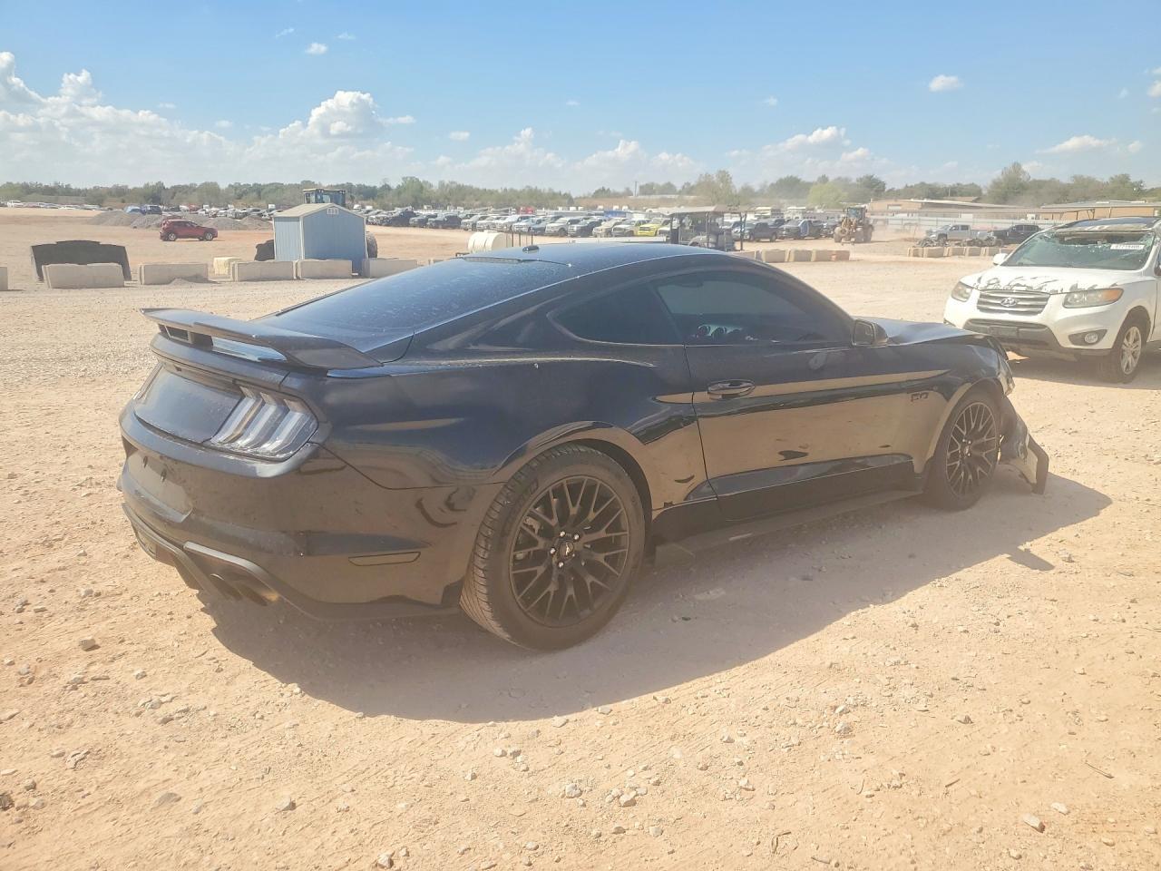 2019 Ford Mustang Gt - zdjęcie 3