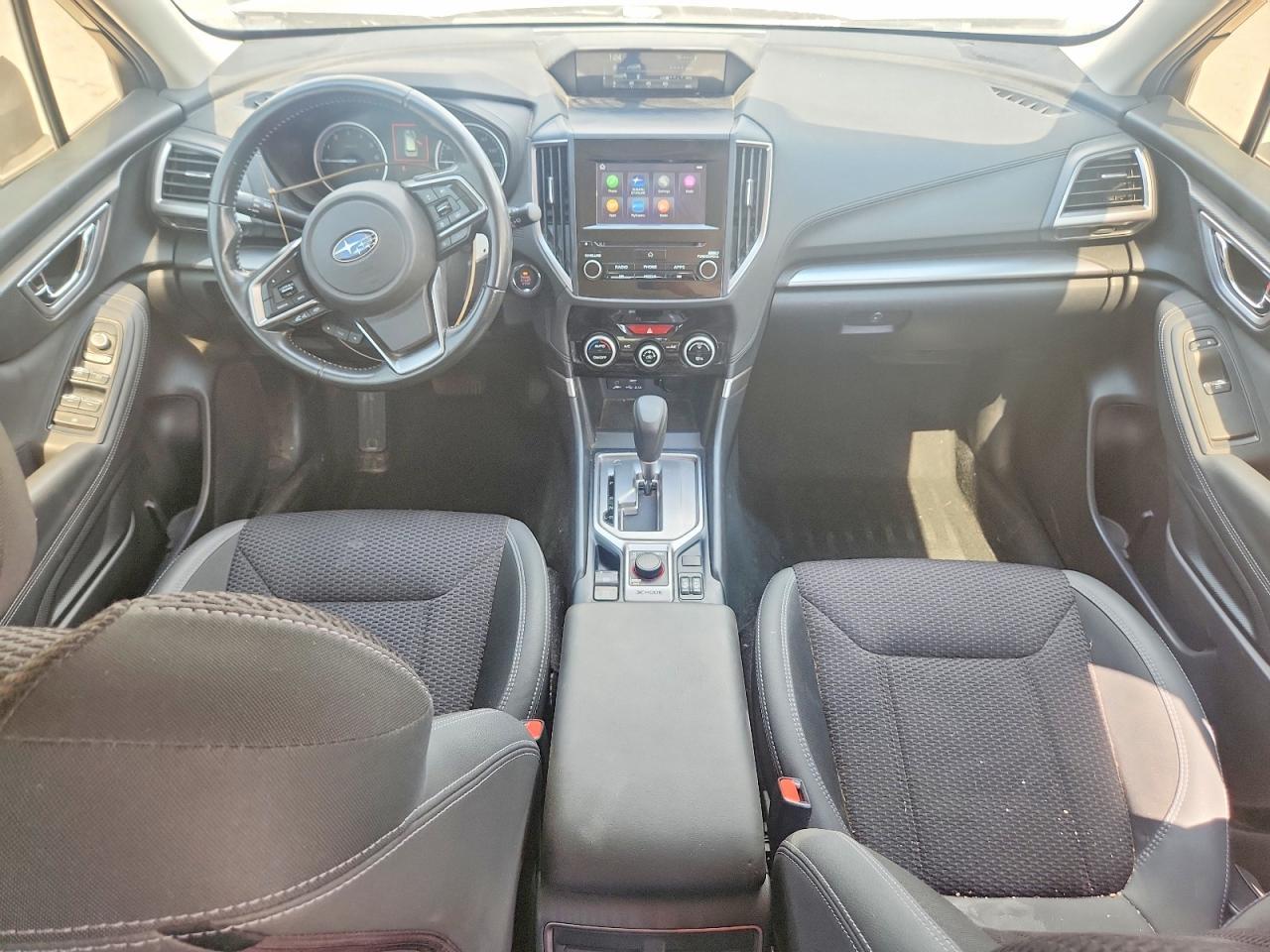 2020 Subaru Forester Premium - zdjęcie 8