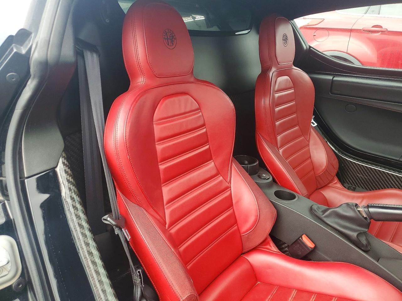 2015 Alfa Romeo 4C - zdjęcie 10