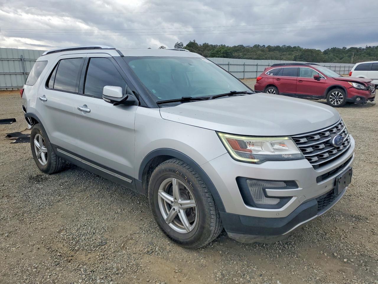 2017 Ford Explorer Limited - zdjęcie 4