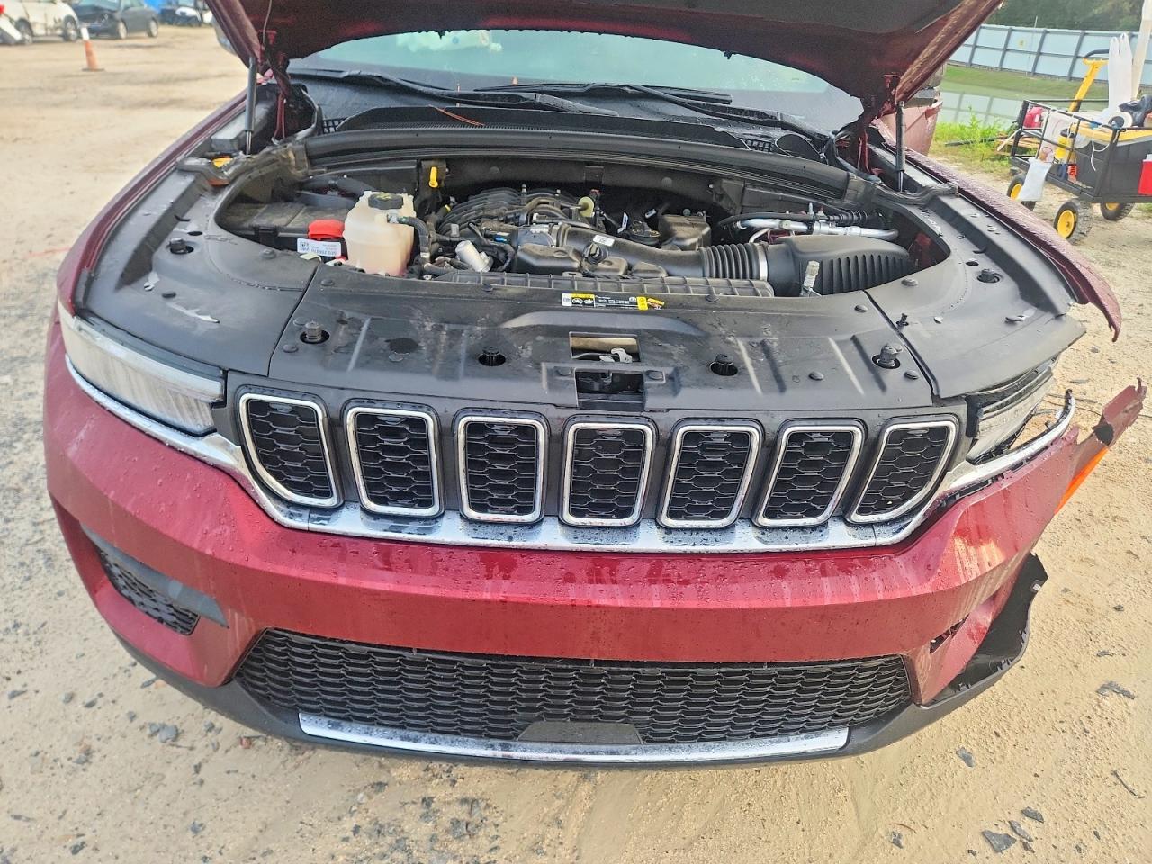 2025 Jeep Grand Cherokee Laredo - zdjęcie 12