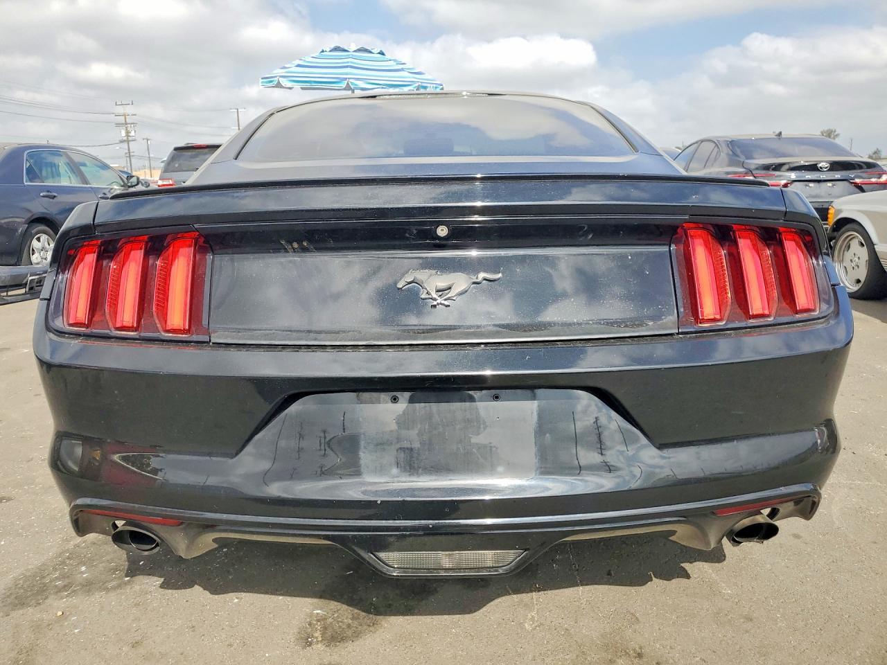 2015 Ford Mustang - zdjęcie 6