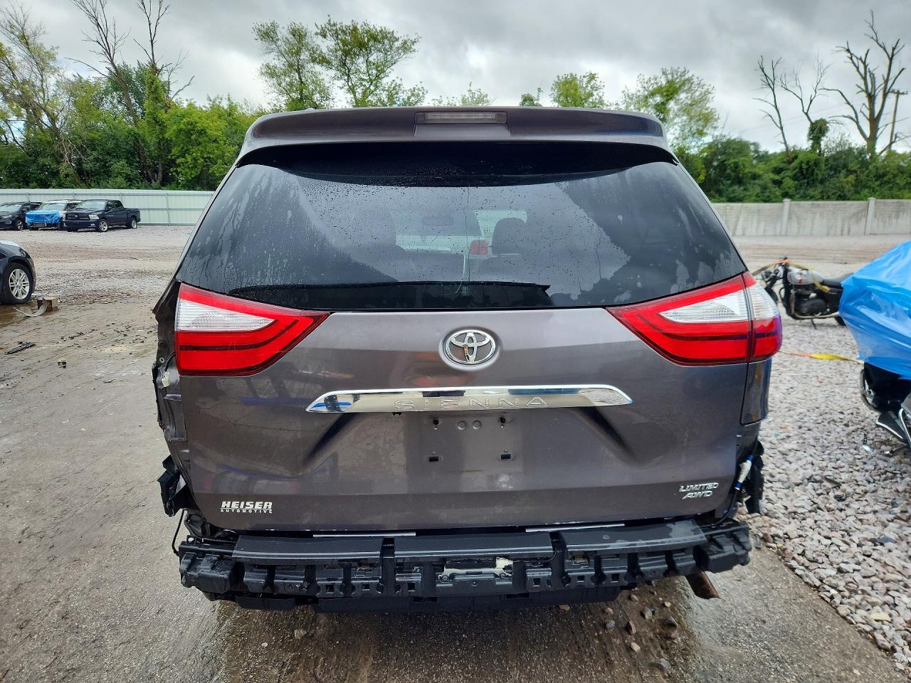 2015 Toyota Sienna Limited Premium 7-Passenger - zdjęcie 6