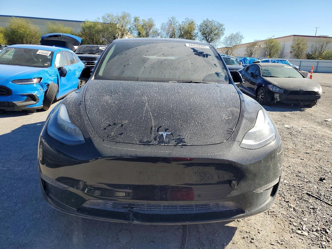 2025 Tesla Model Y - zdjęcie 5