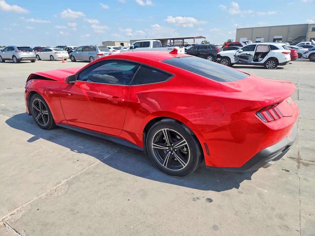 2024 Ford Mustang - zdjęcie 2