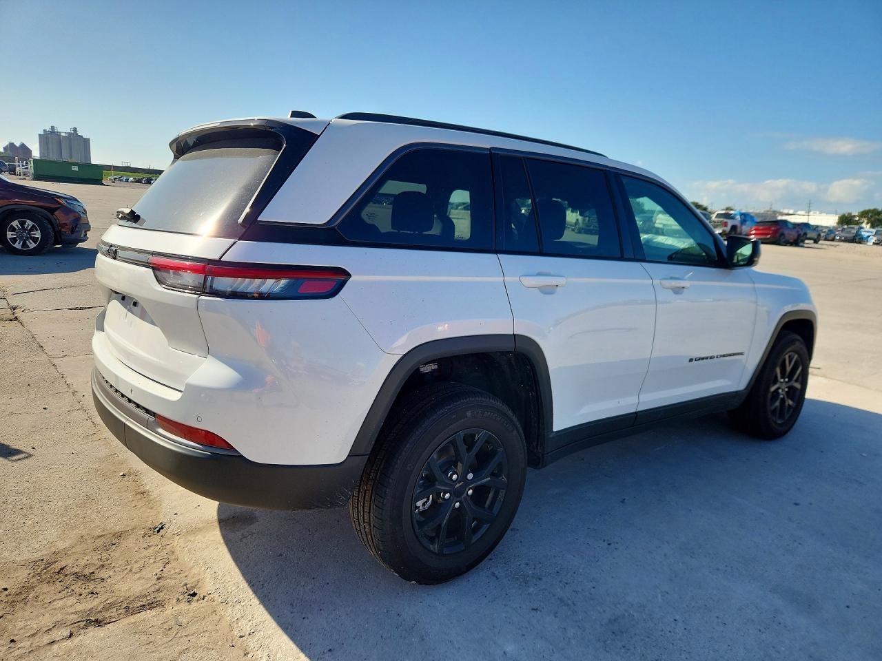 2026 Jeep Grand Cherokee Base - zdjęcie 3