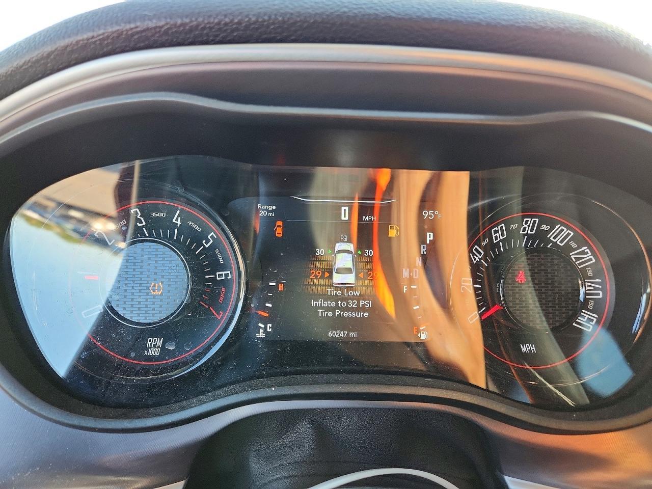 2020 Dodge Challenger Sxt - zdjęcie 9