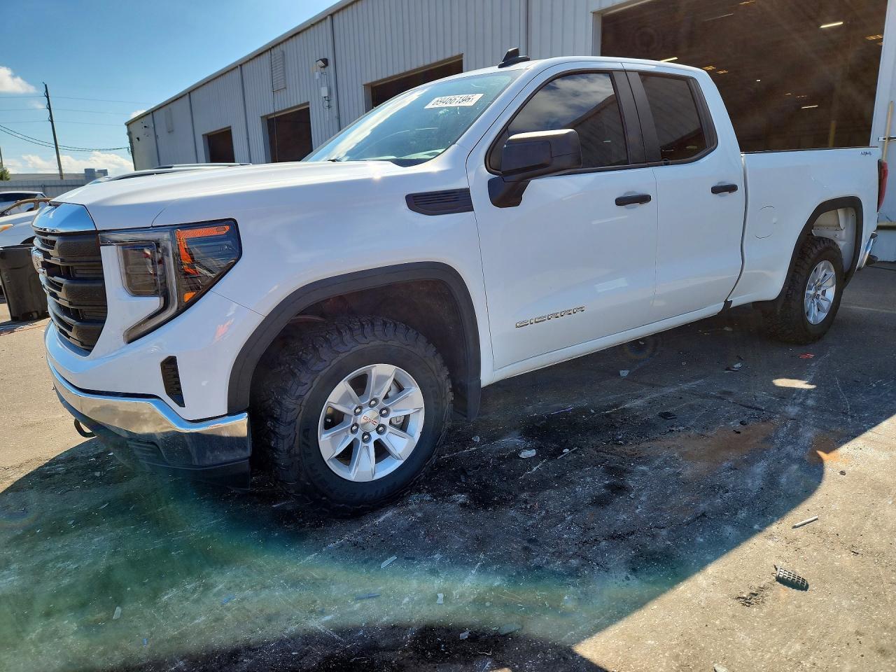 2025 GMC Sierra K1500 - zdjęcie główne