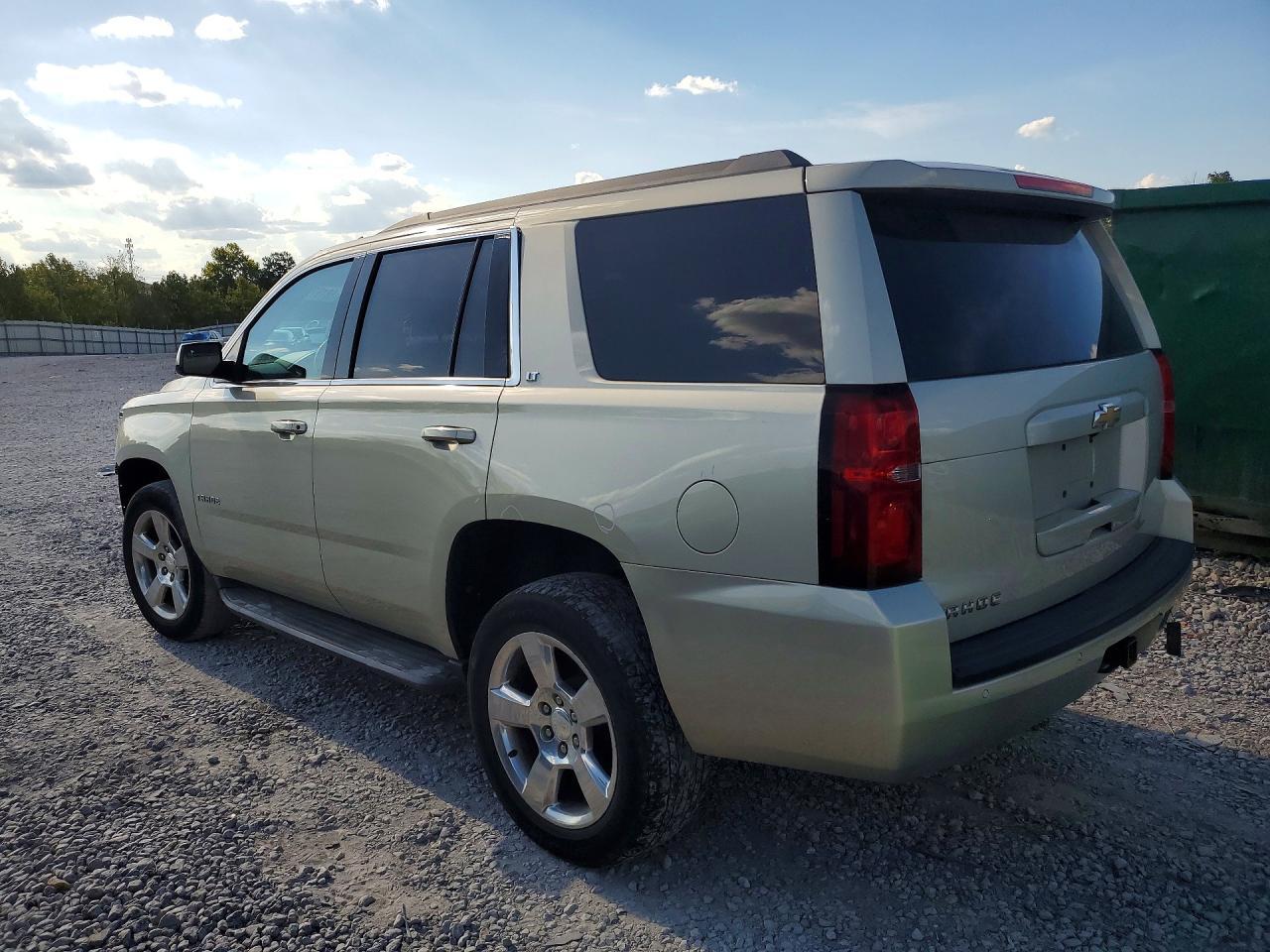 2016 Chevrolet Tahoe C1500 Lt - zdjęcie 2