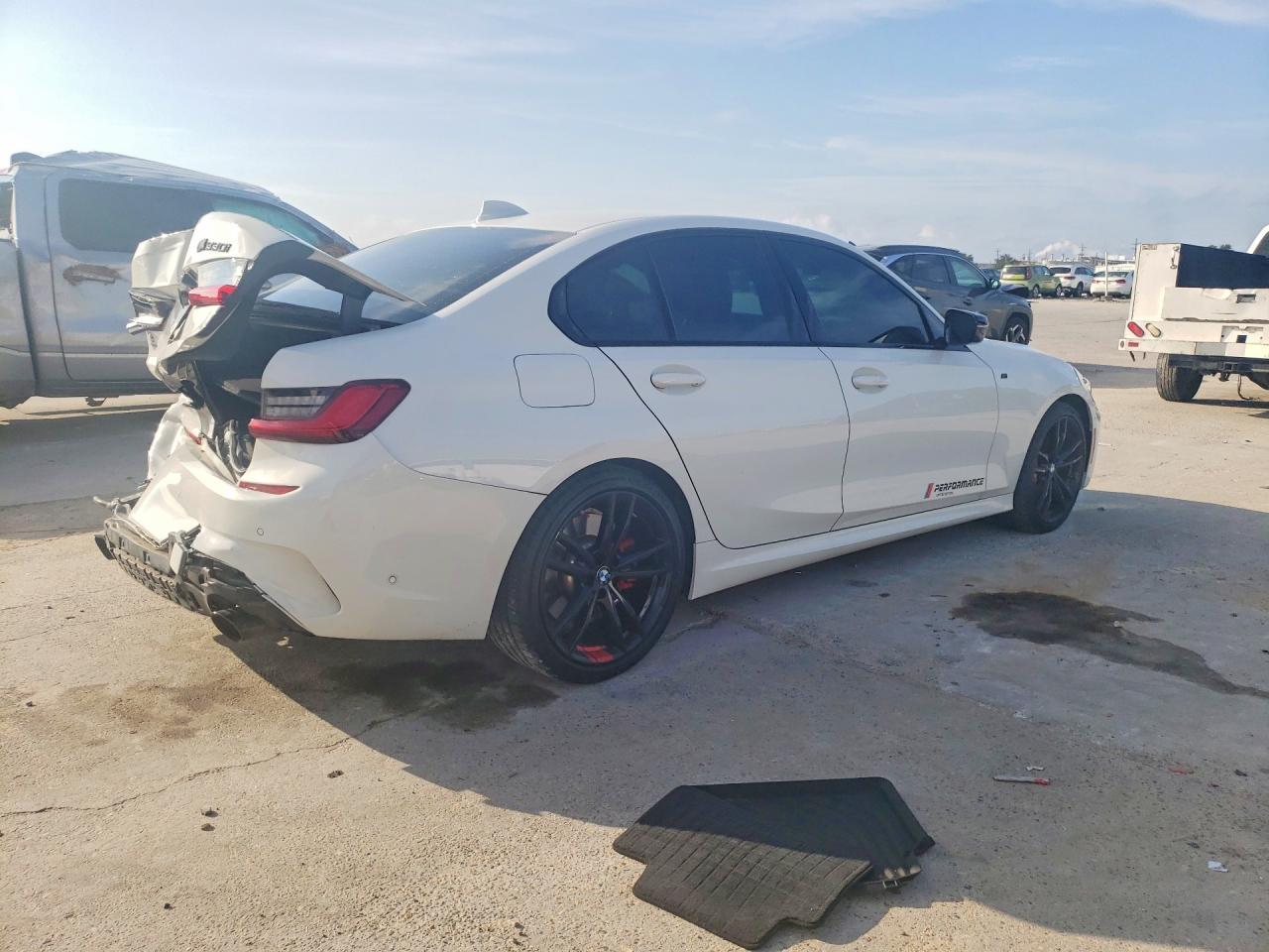 2021 BMW 330I - zdjęcie 3