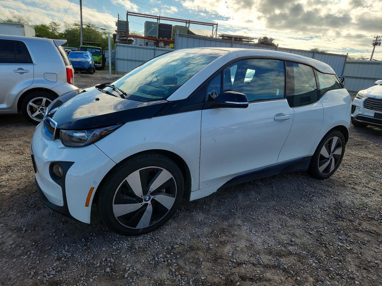 2017 BMW I3 Bev - zdjęcie główne