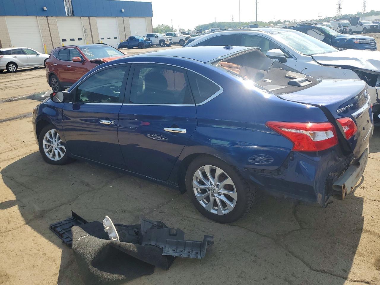 2019 Nissan Sentra Sv - zdjęcie 2