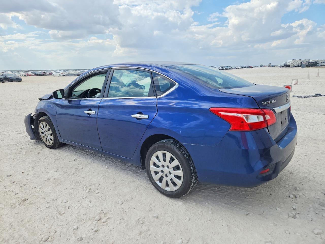 2019 Nissan Sentra S - zdjęcie 2