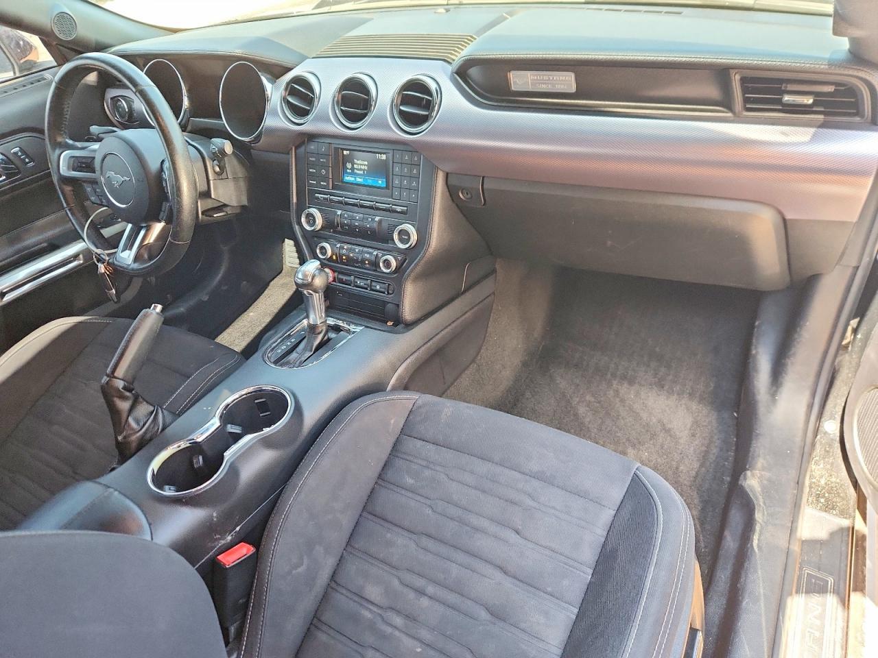 2016 Ford Mustang - zdjęcie 8