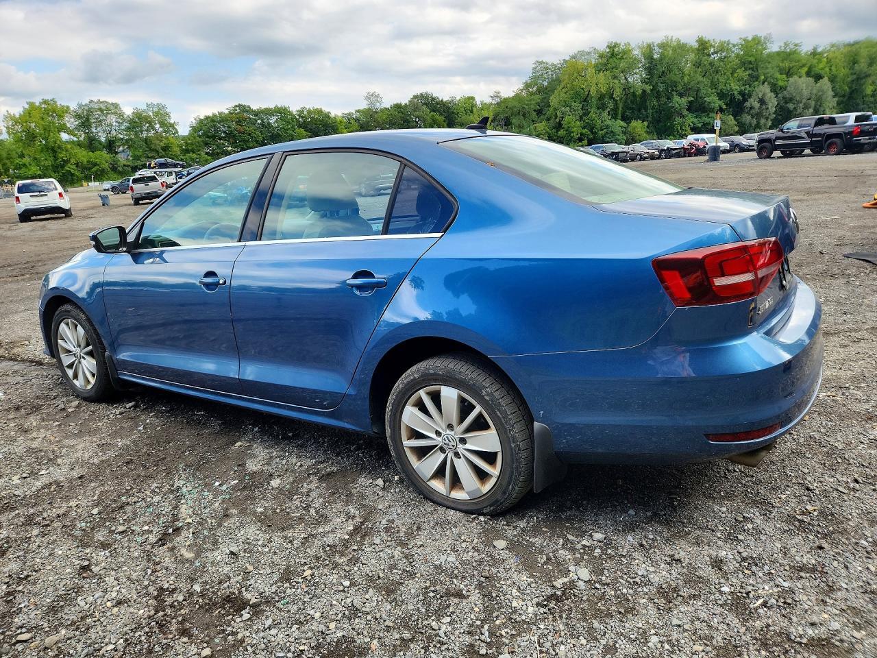 2016 Volkswagen Jetta Se - zdjęcie 2