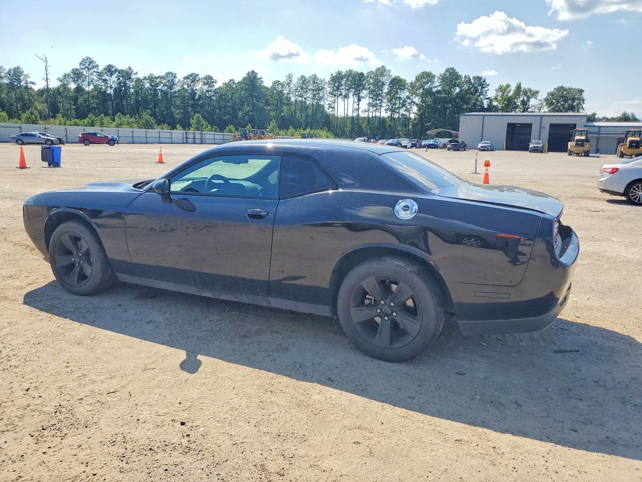 2016 Dodge Challenger Sxt - zdjęcie 2