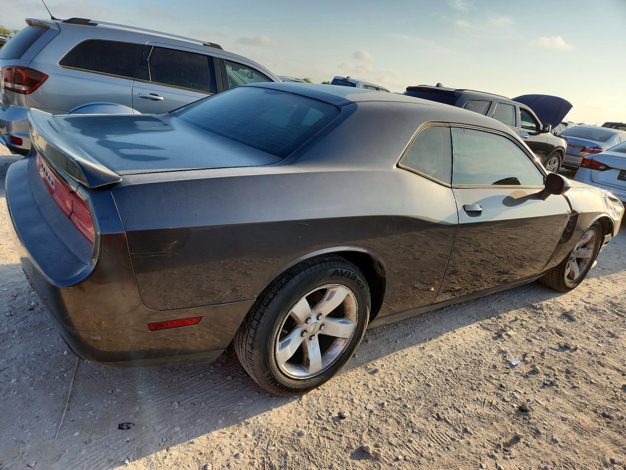 2014 Dodge Challenger Sxt - zdjęcie 3