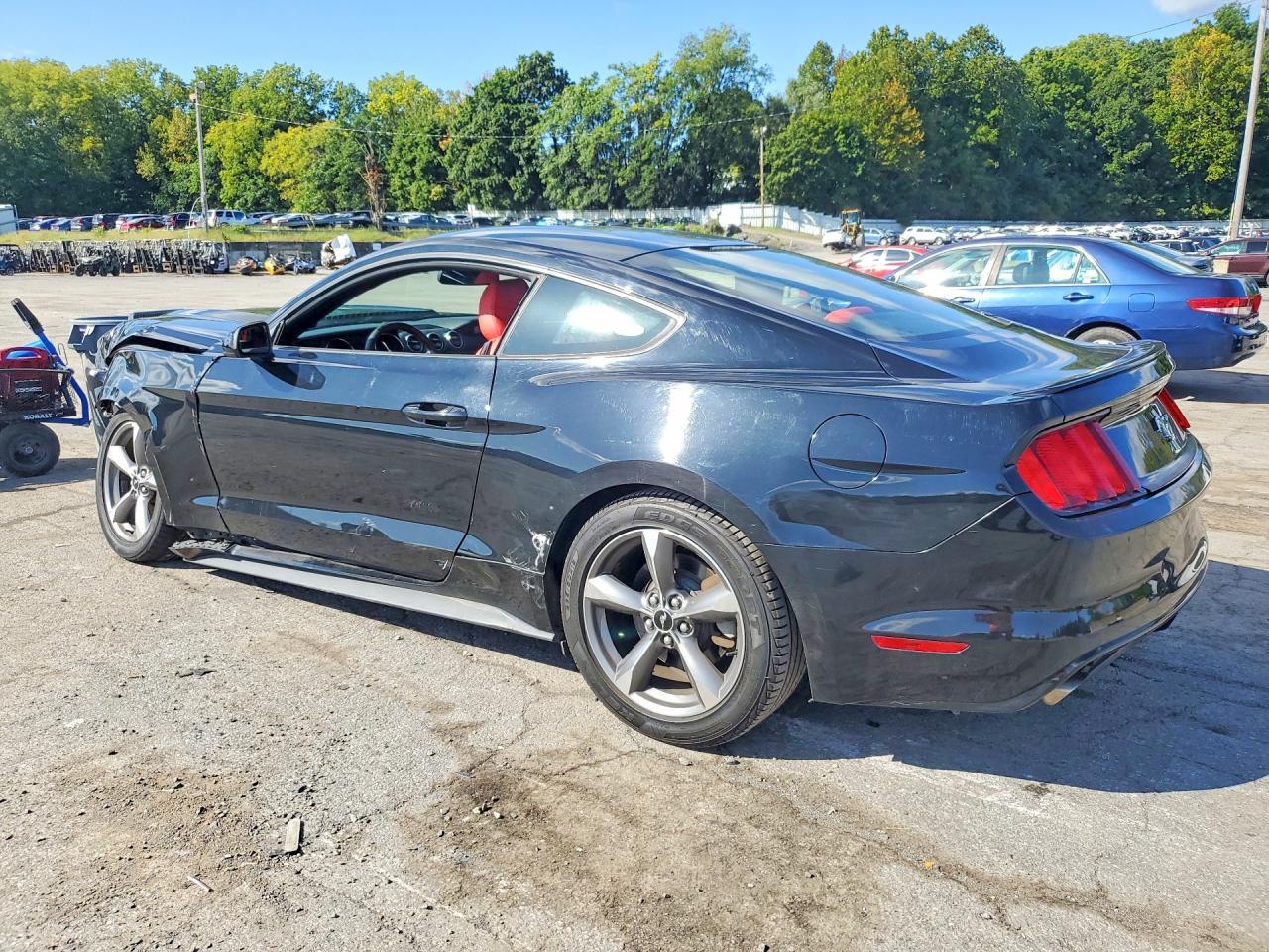 2016 Ford Mustang - zdjęcie 2