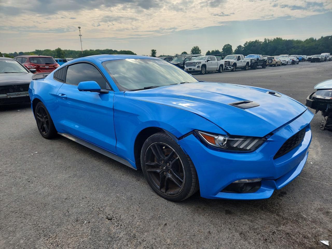 2017 Ford Mustang - zdjęcie 4