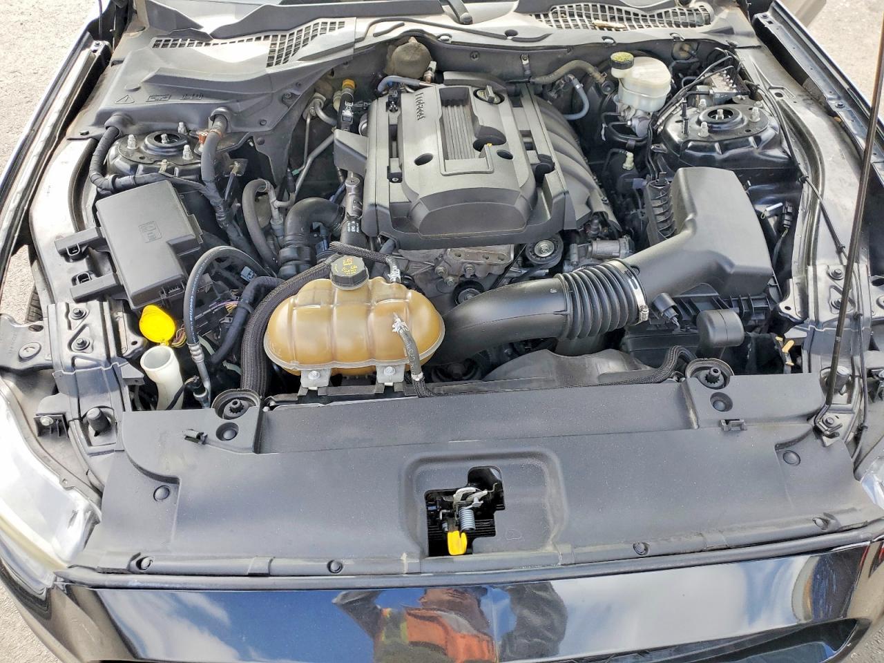 2015 Ford Mustang - zdjęcie 11