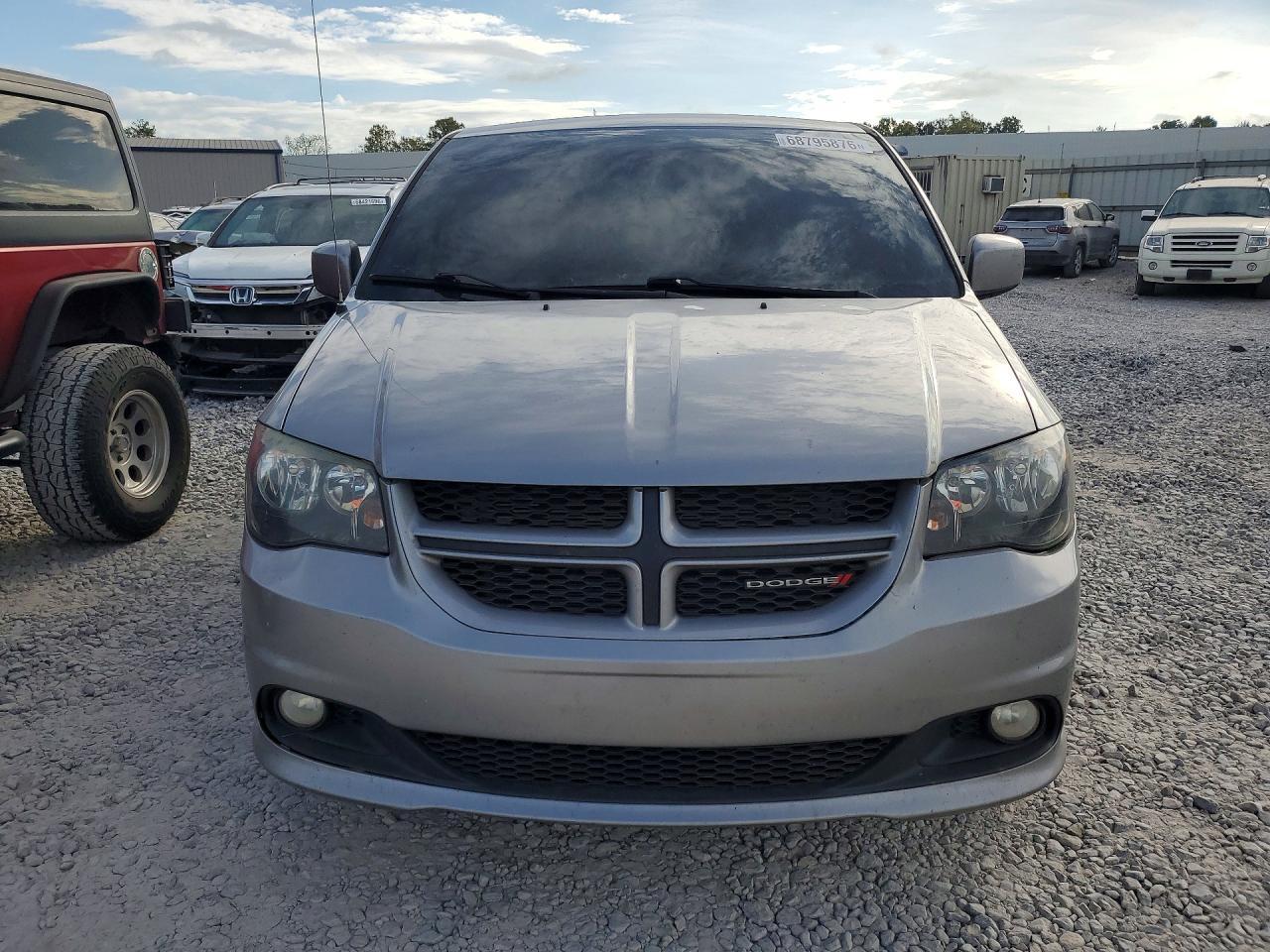 2015 Dodge Grand Caravan R/T - zdjęcie 5