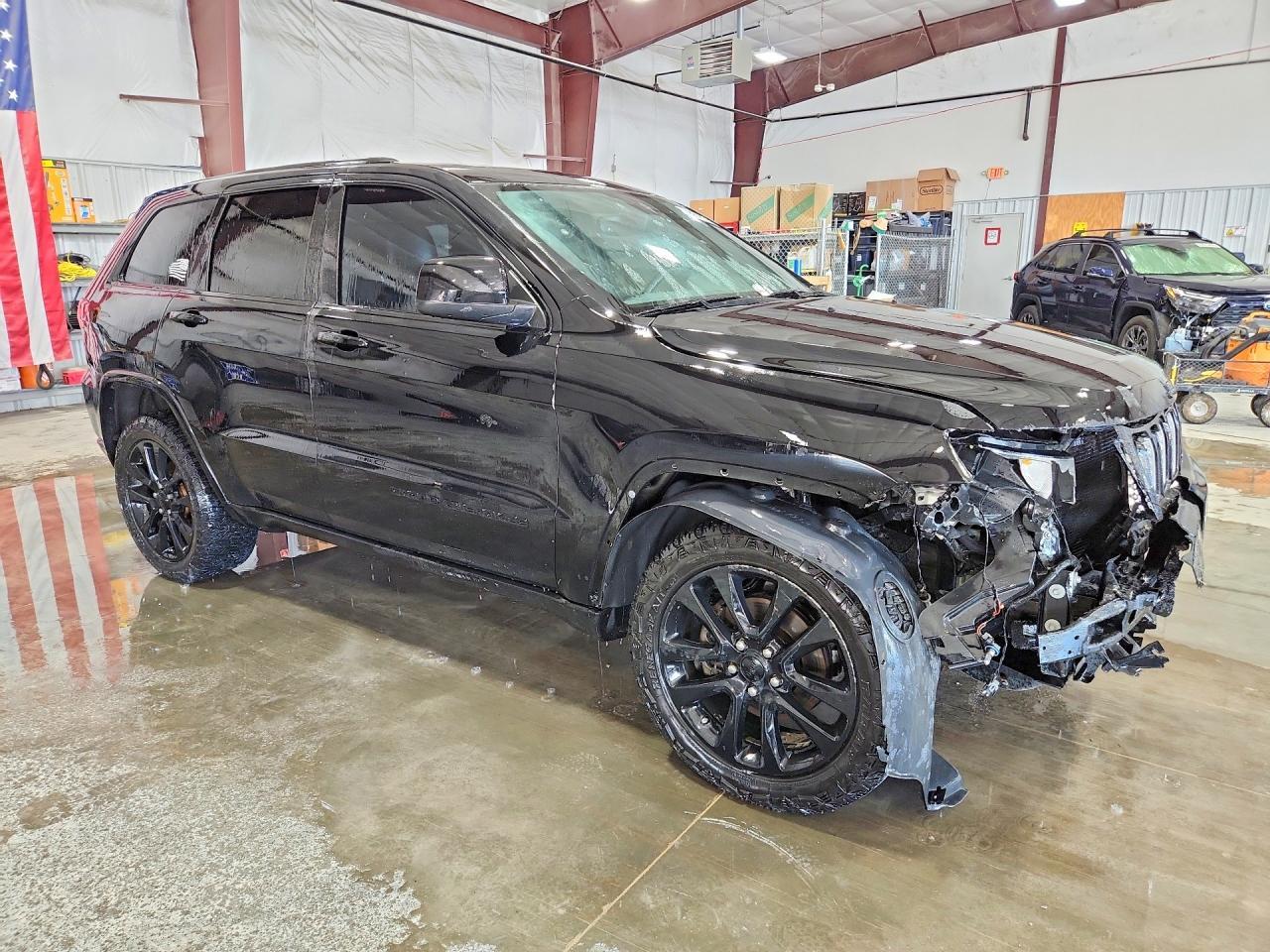 2017 Jeep Grand Cherokee Laredo - zdjęcie 4