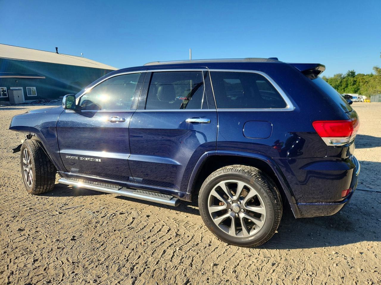 2017 Jeep Grand Cherokee Overland - zdjęcie 2