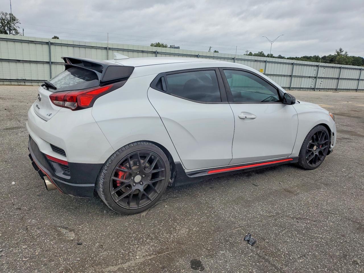 2019 Hyundai Veloster N Base - zdjęcie 3