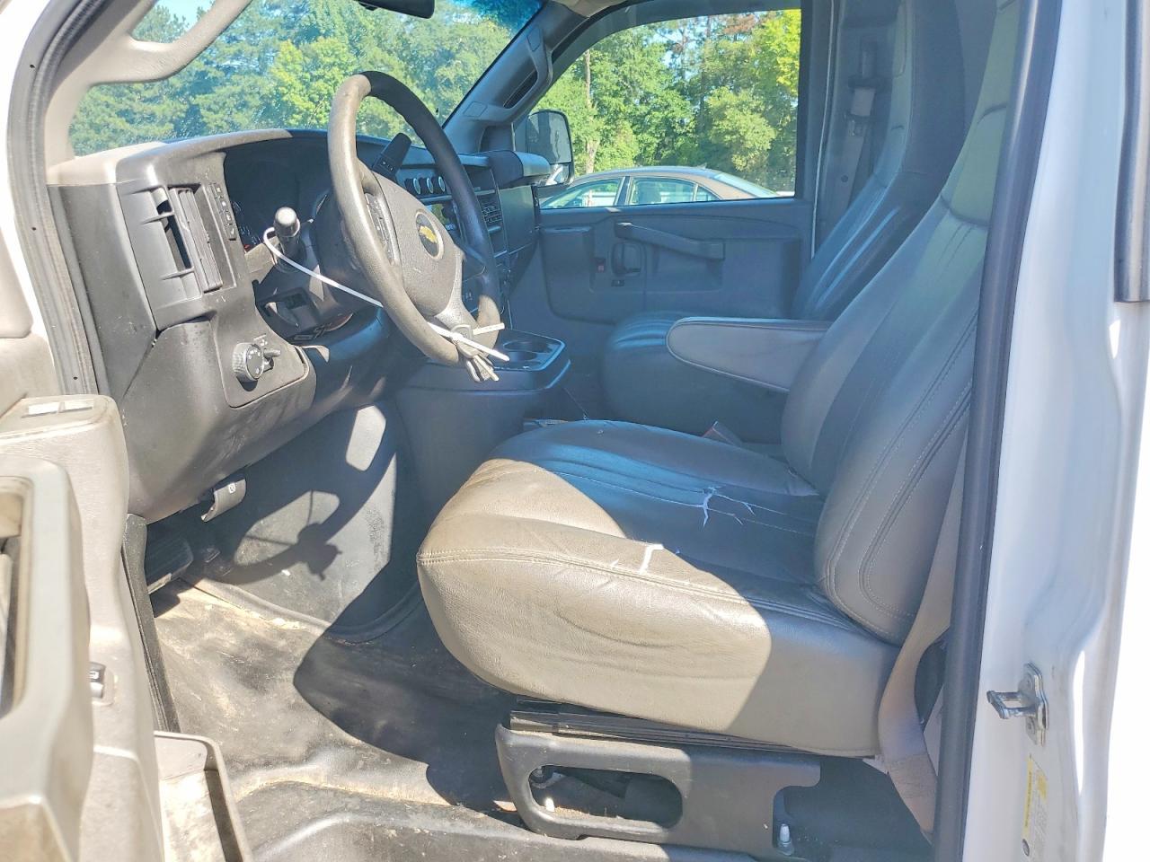 2019 Chevrolet Express G2500 - zdjęcie 7