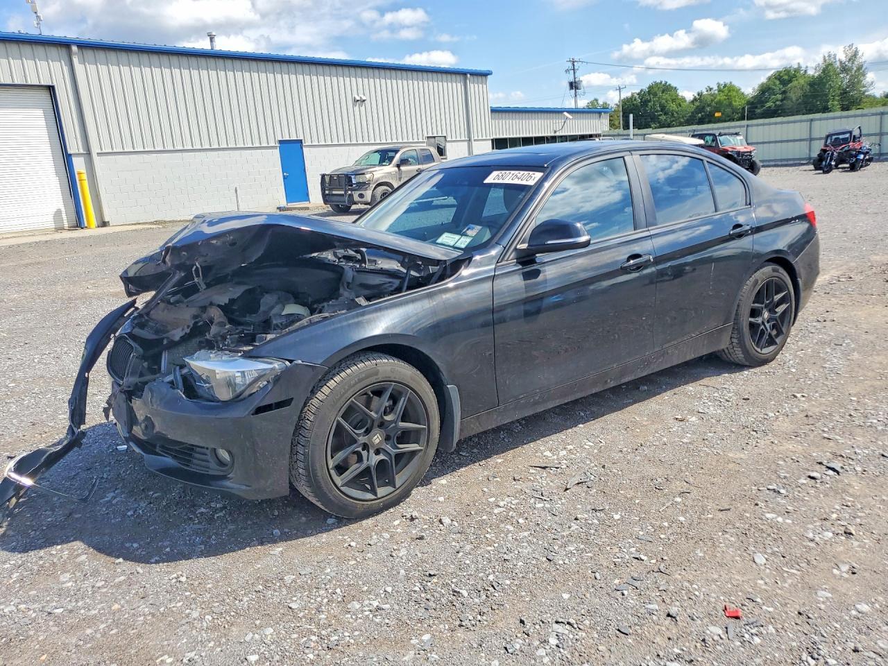 2014 BMW Seria 3 328i - zdjęcie główne