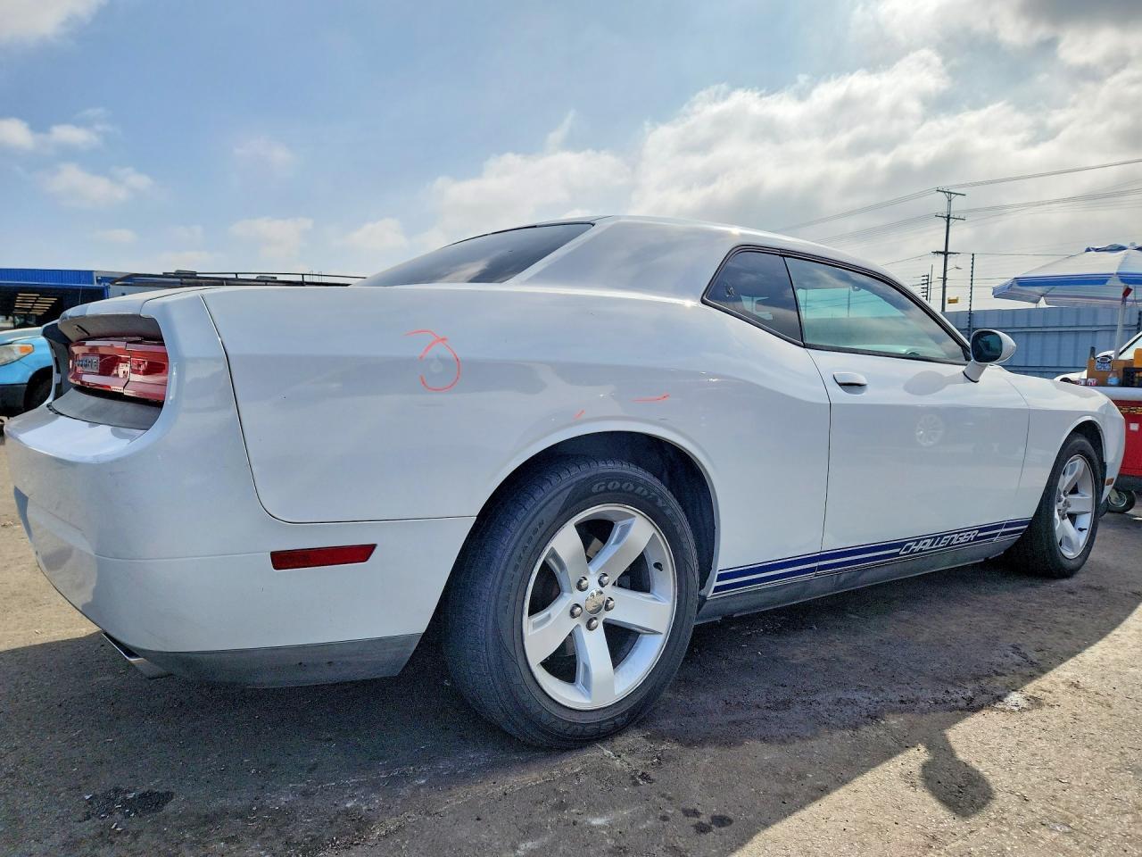 2013 Dodge Challenger Sxt - zdjęcie 3