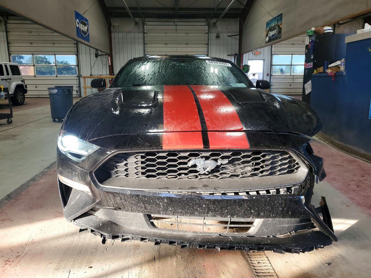 2018 Ford Mustang - zdjęcie 5