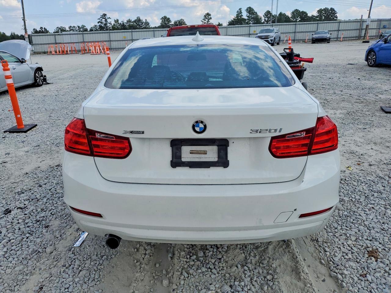 2014 BMW 320 I xDrive - zdjęcie 6