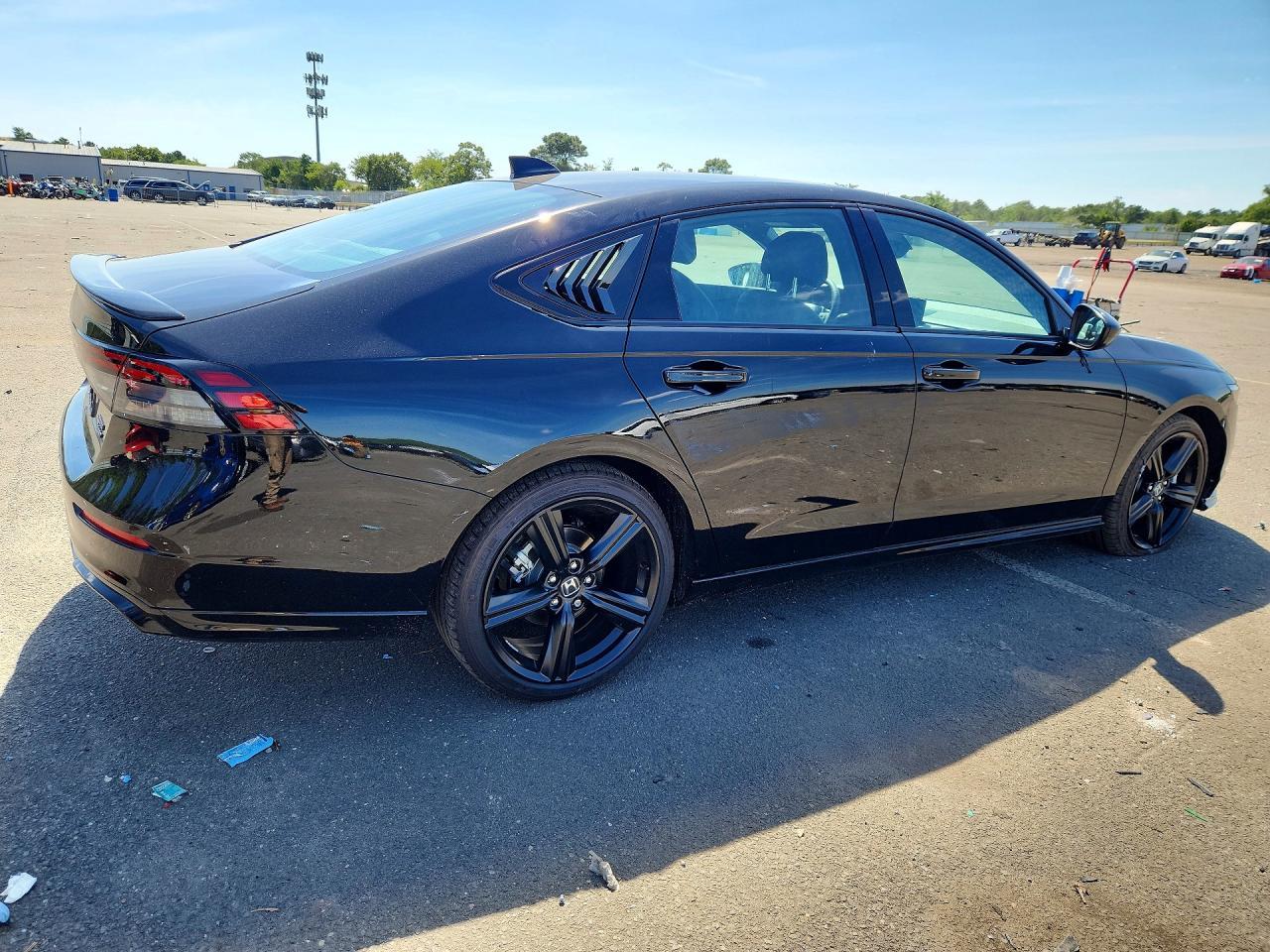 2026 Honda Accord Hybrid Sport-L - zdjęcie 3
