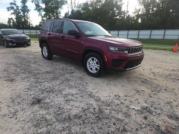 2025 Jeep Grand Cherokee Laredo - zdjęcie 14