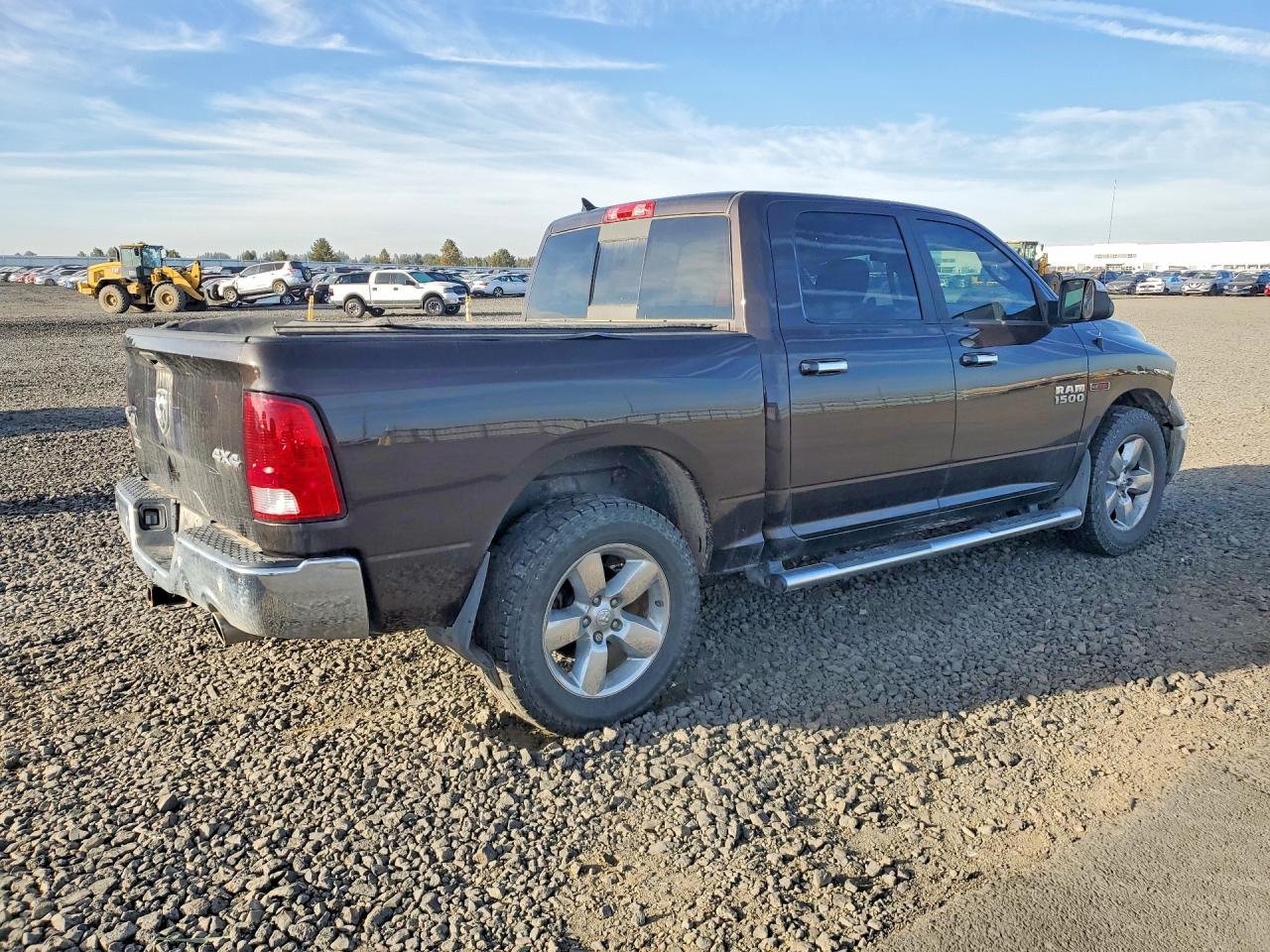 2016 Ram 1500 Slt - zdjęcie 3