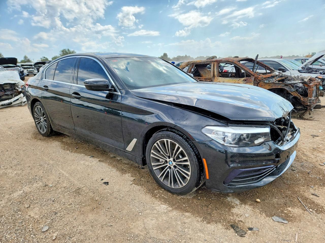 2019 BMW 530 I - zdjęcie 4