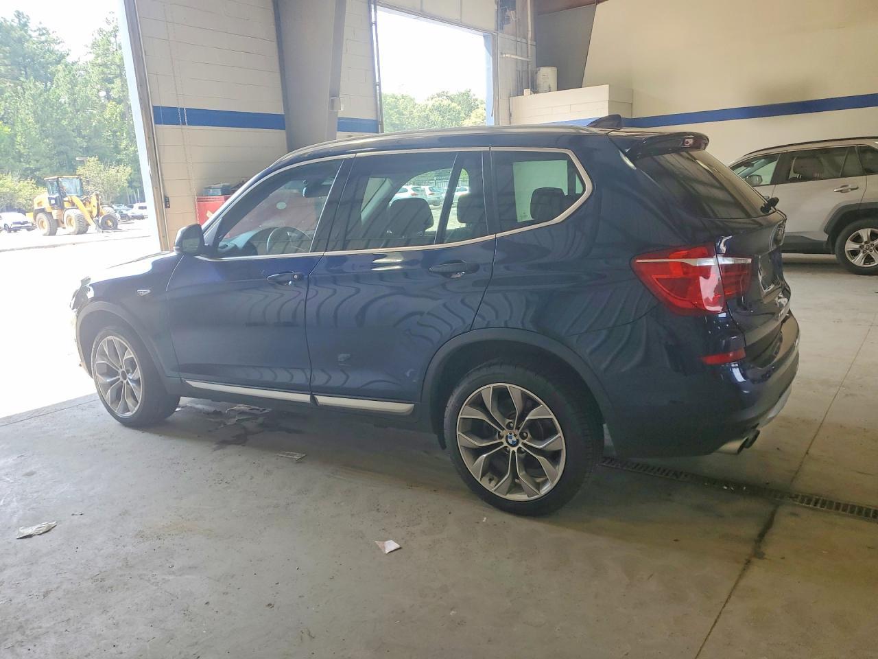 2017 BMW X3 xDrive35I - zdjęcie 2