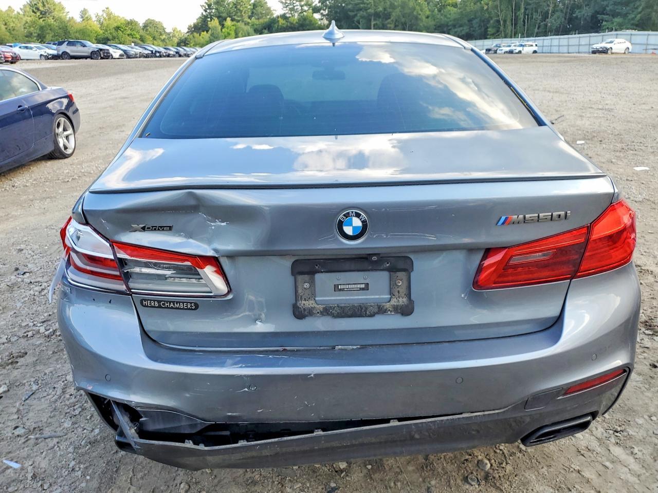 2020 BMW Seria 5 M550i - zdjęcie 6