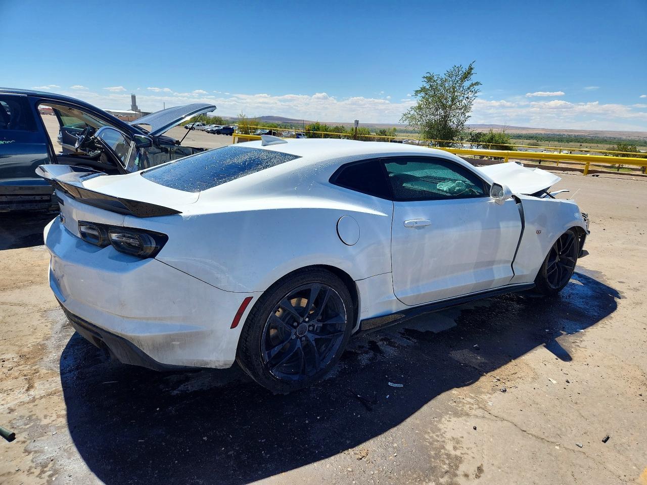 2023 Chevrolet Camaro Ls - zdjęcie 3