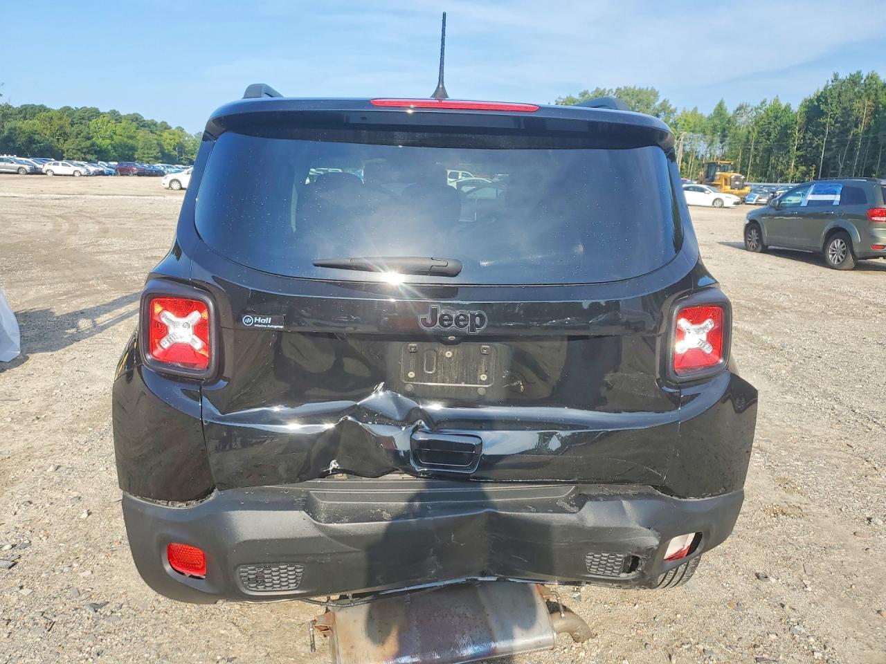 2020 Jeep Renegade Latitude - zdjęcie 6