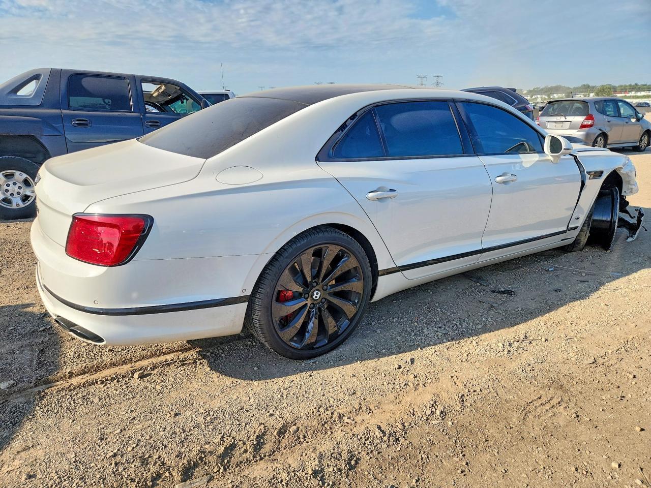 2021 Bentley Flying Spur - zdjęcie 3