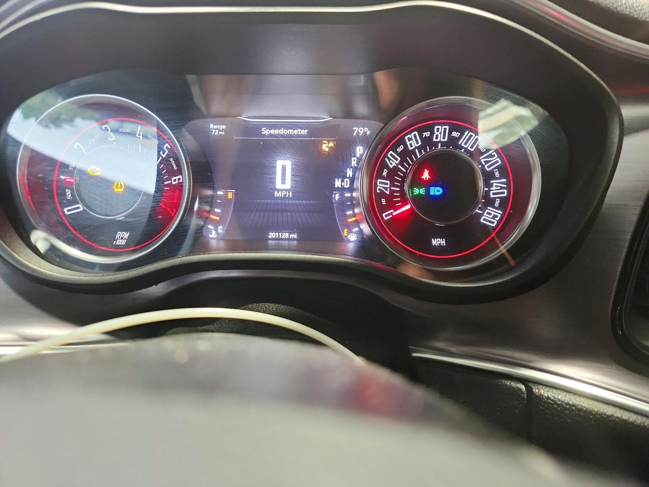 2015 Dodge Challenger Sxt - zdjęcie 9