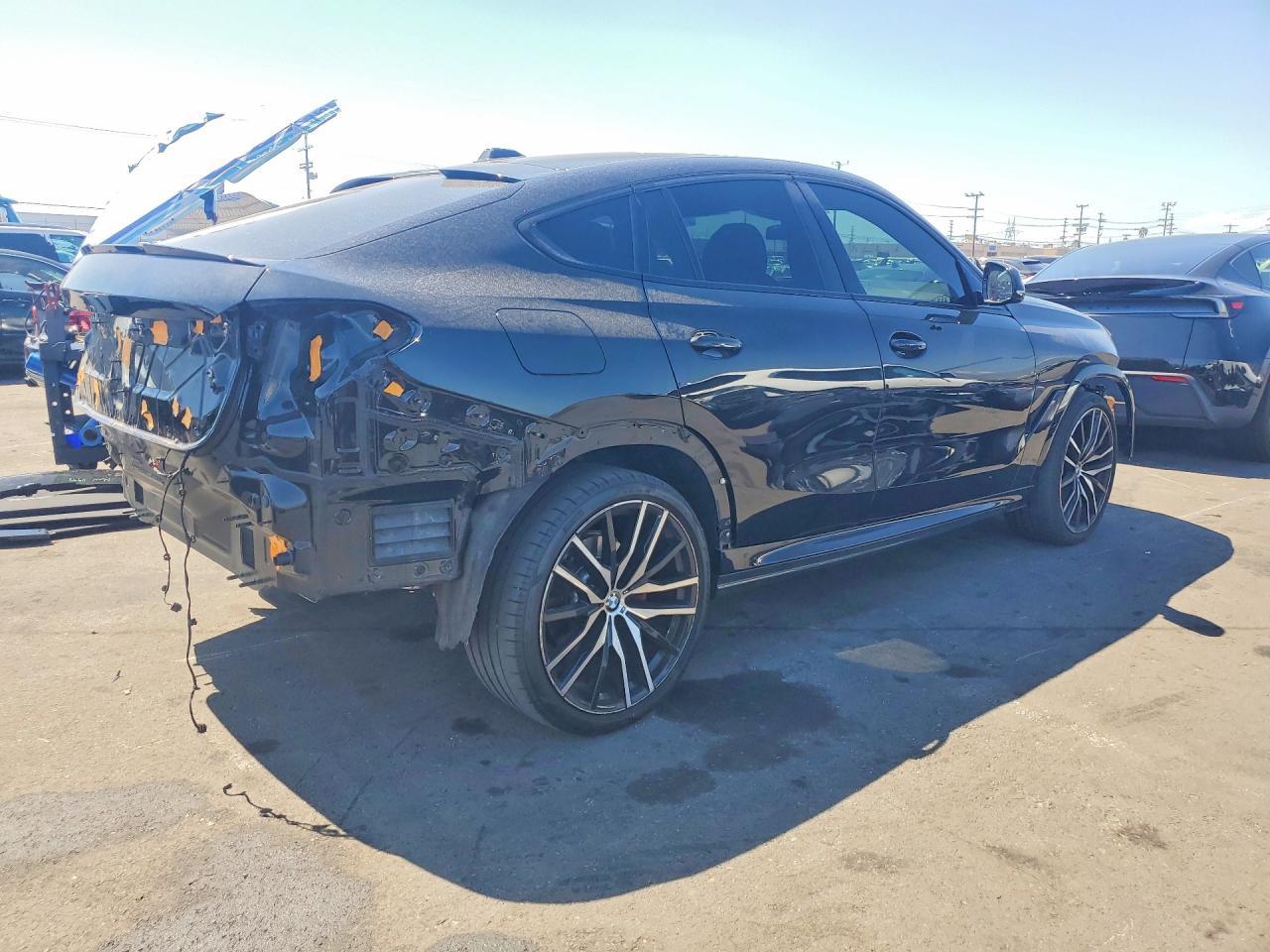 2025 BMW X6 xDrive40I - zdjęcie 3