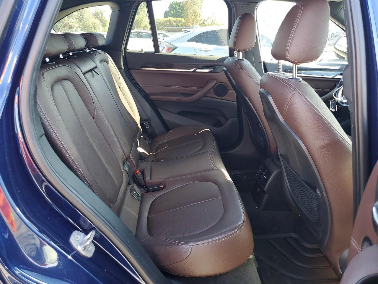 2016 BMW X1 xDrive28I - zdjęcie 11