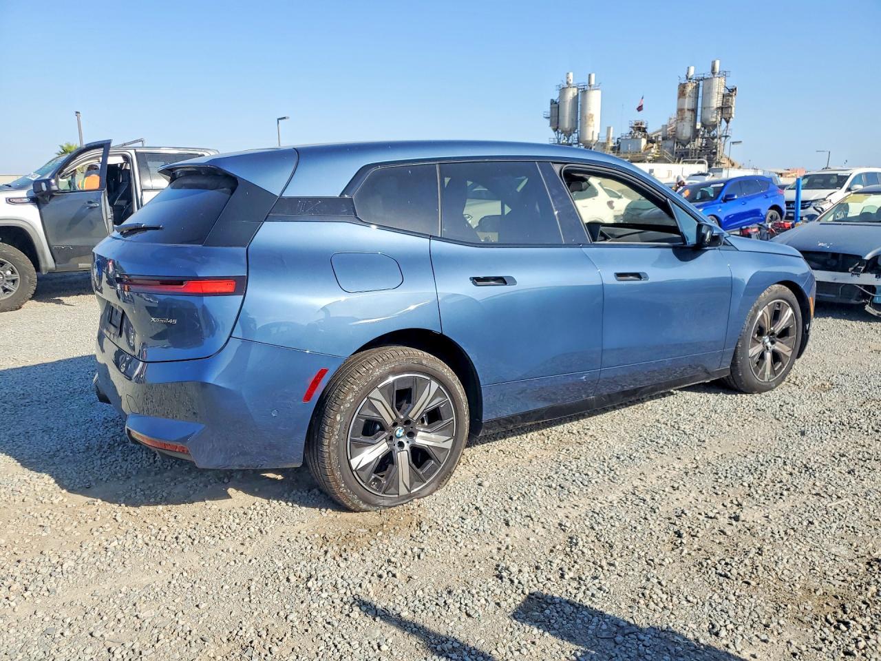 2026 BMW Ix xDrive45 - zdjęcie 3